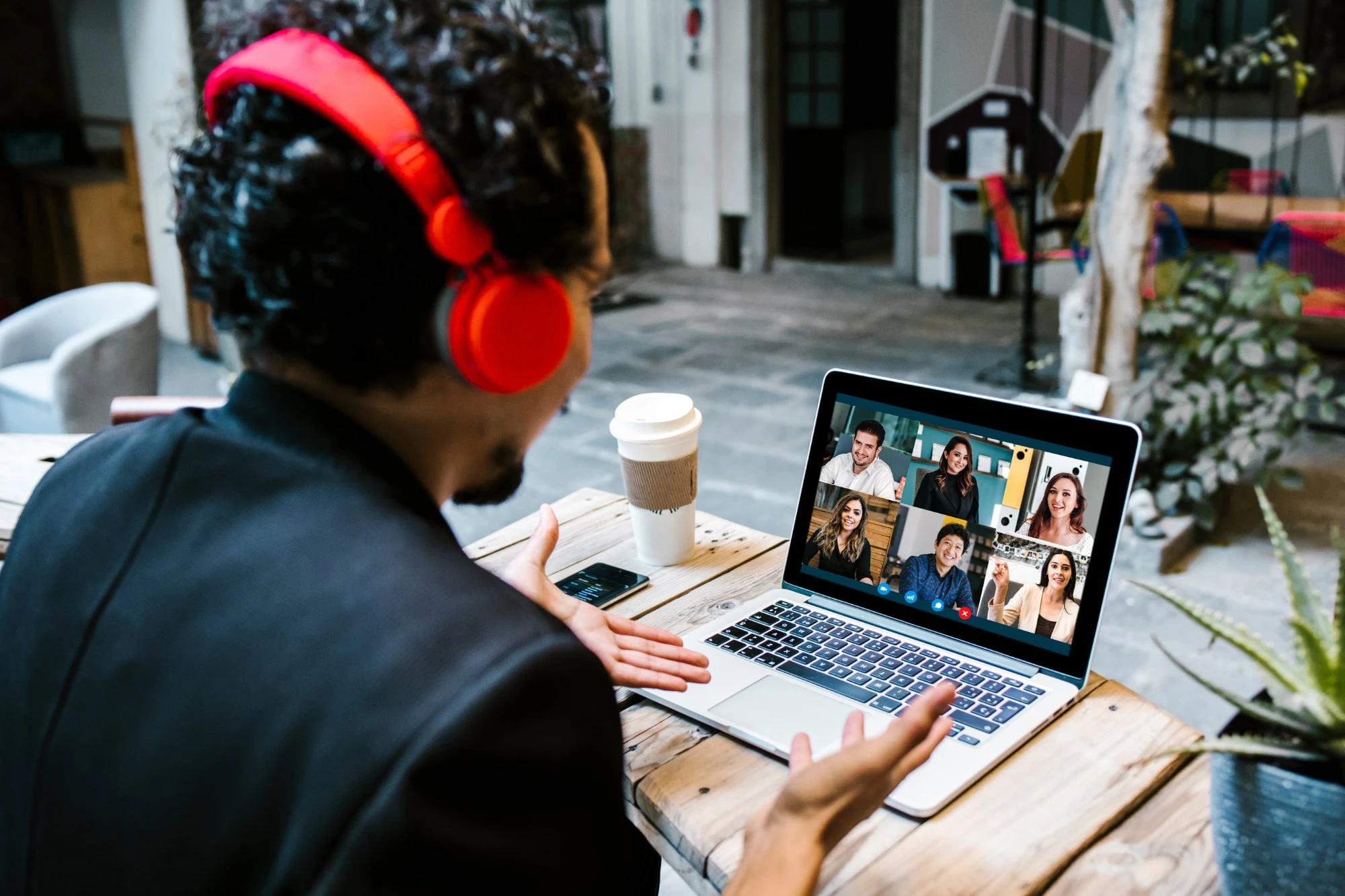 5 Advantages of Hybrid and Remote Work